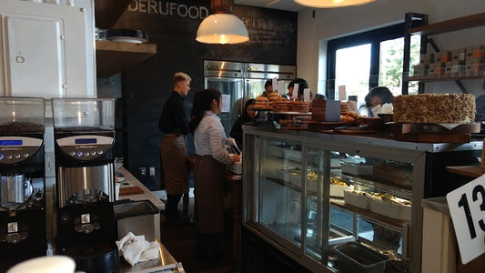 Deru Market & Coffee